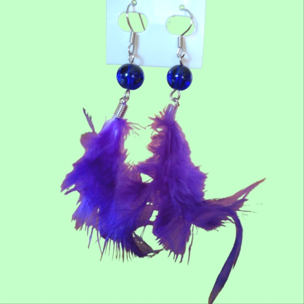 ❤️ Purple Feather Pierced Earrings NEW